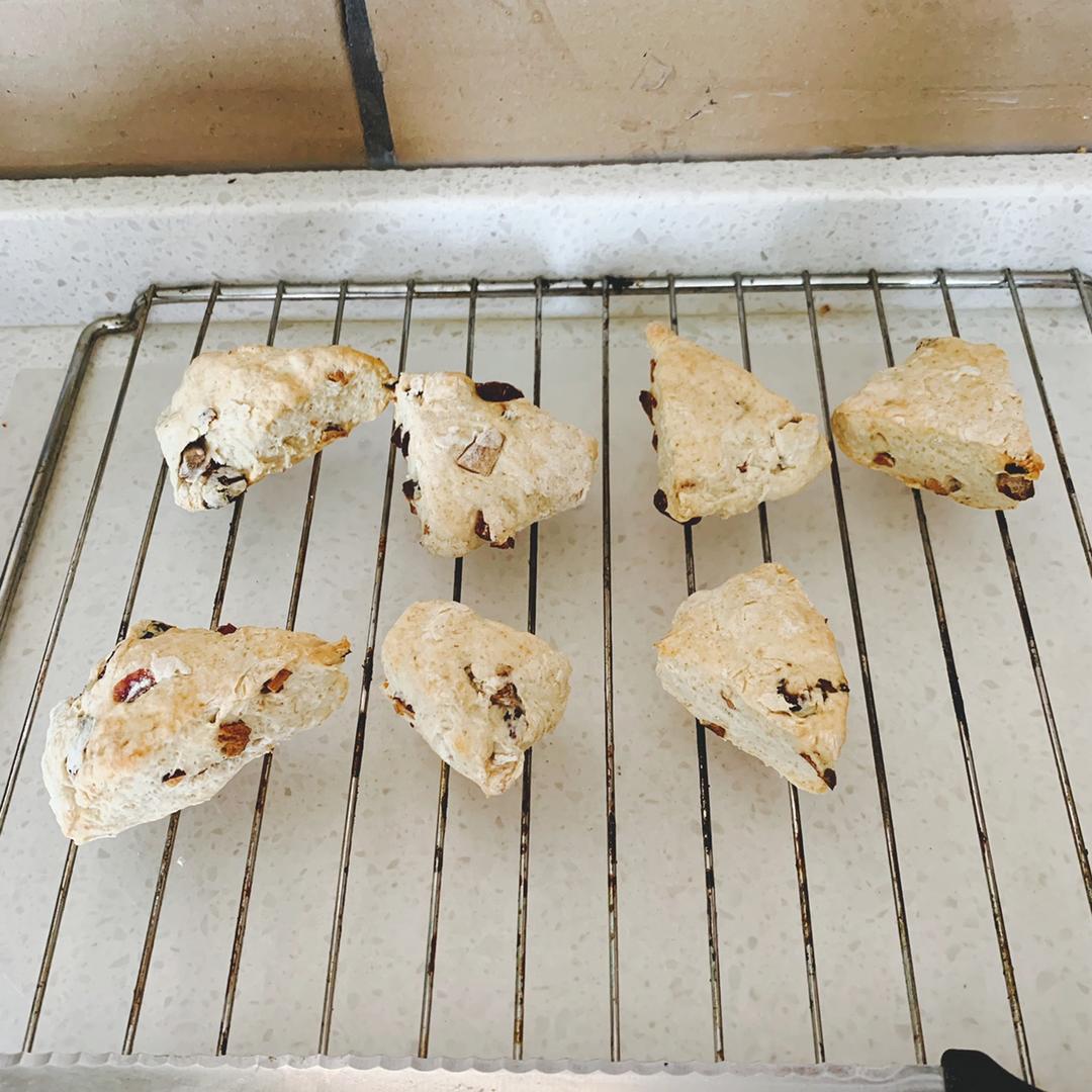 红枣蔓越莓豆腐司康scone（无糖无蛋奶，也可做无油版）松饼 轻食主义