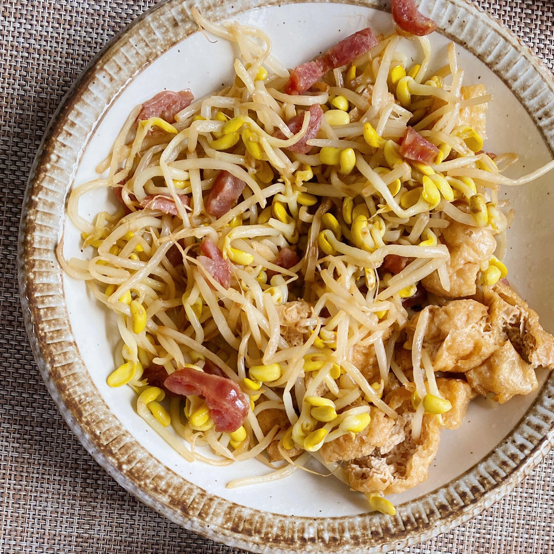 黄豆芽炒油豆腐