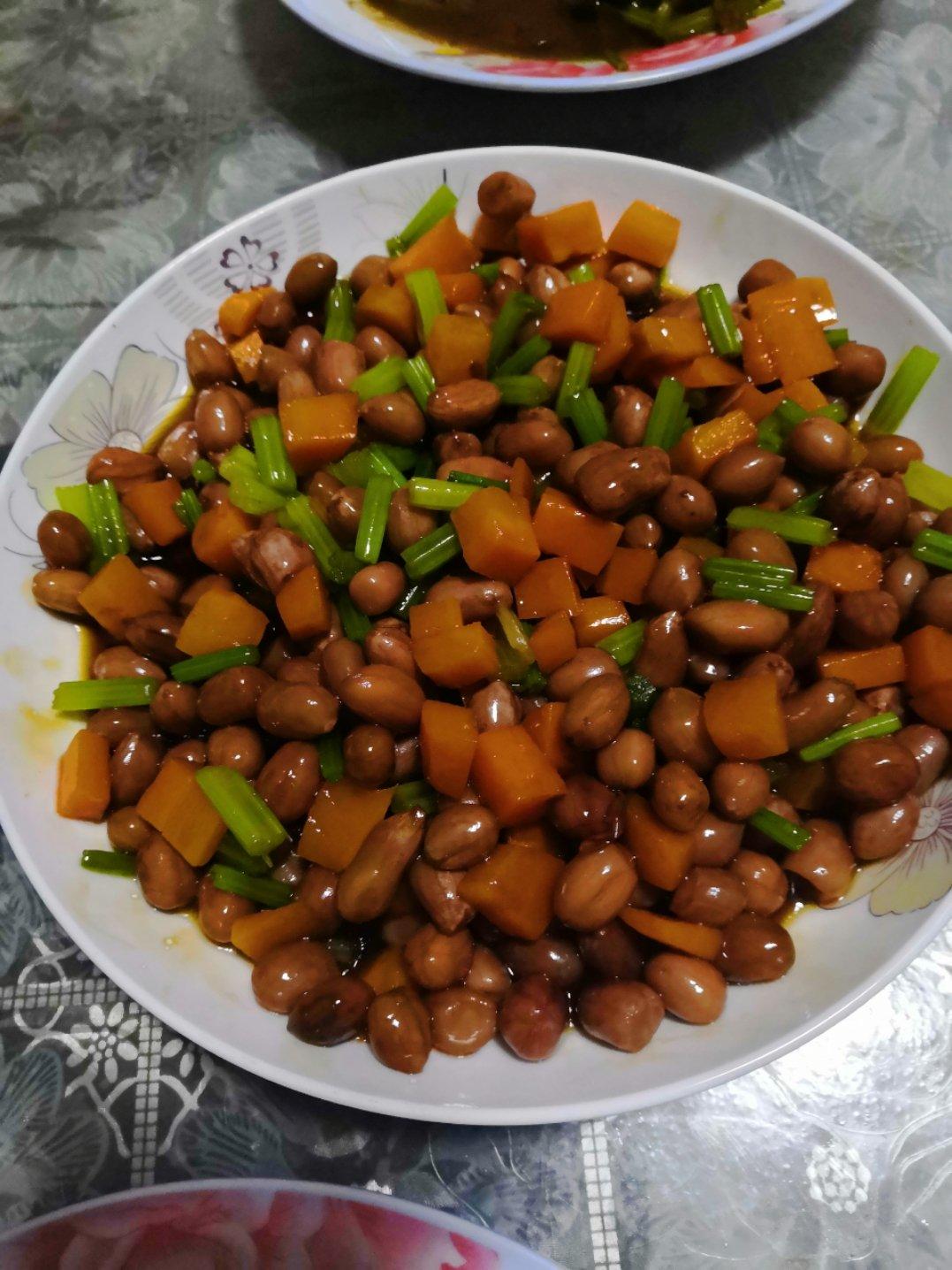 凉拌花生米咸菜