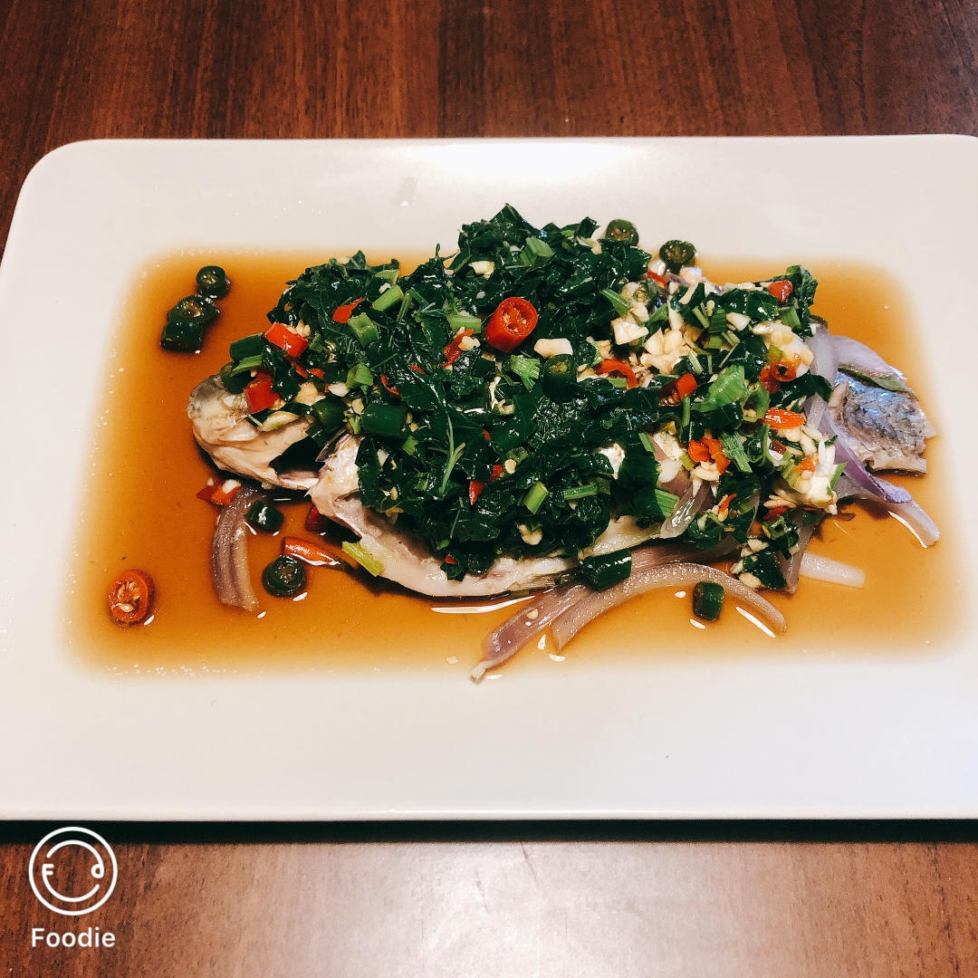 无刺凉拌藿香鲫鱼