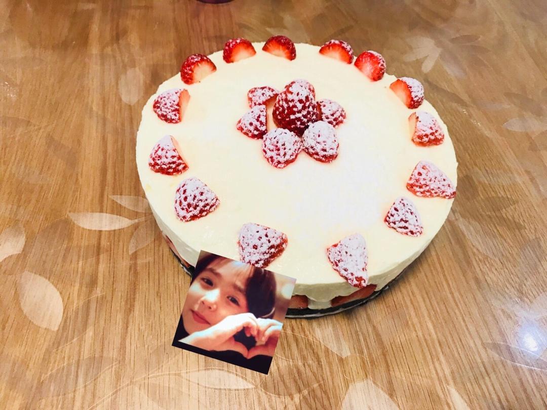 奥利奥草莓酸奶慕斯蛋糕（6寸）