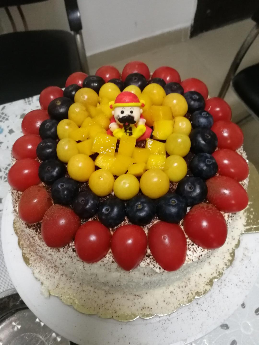 奶油水果装饰蛋糕