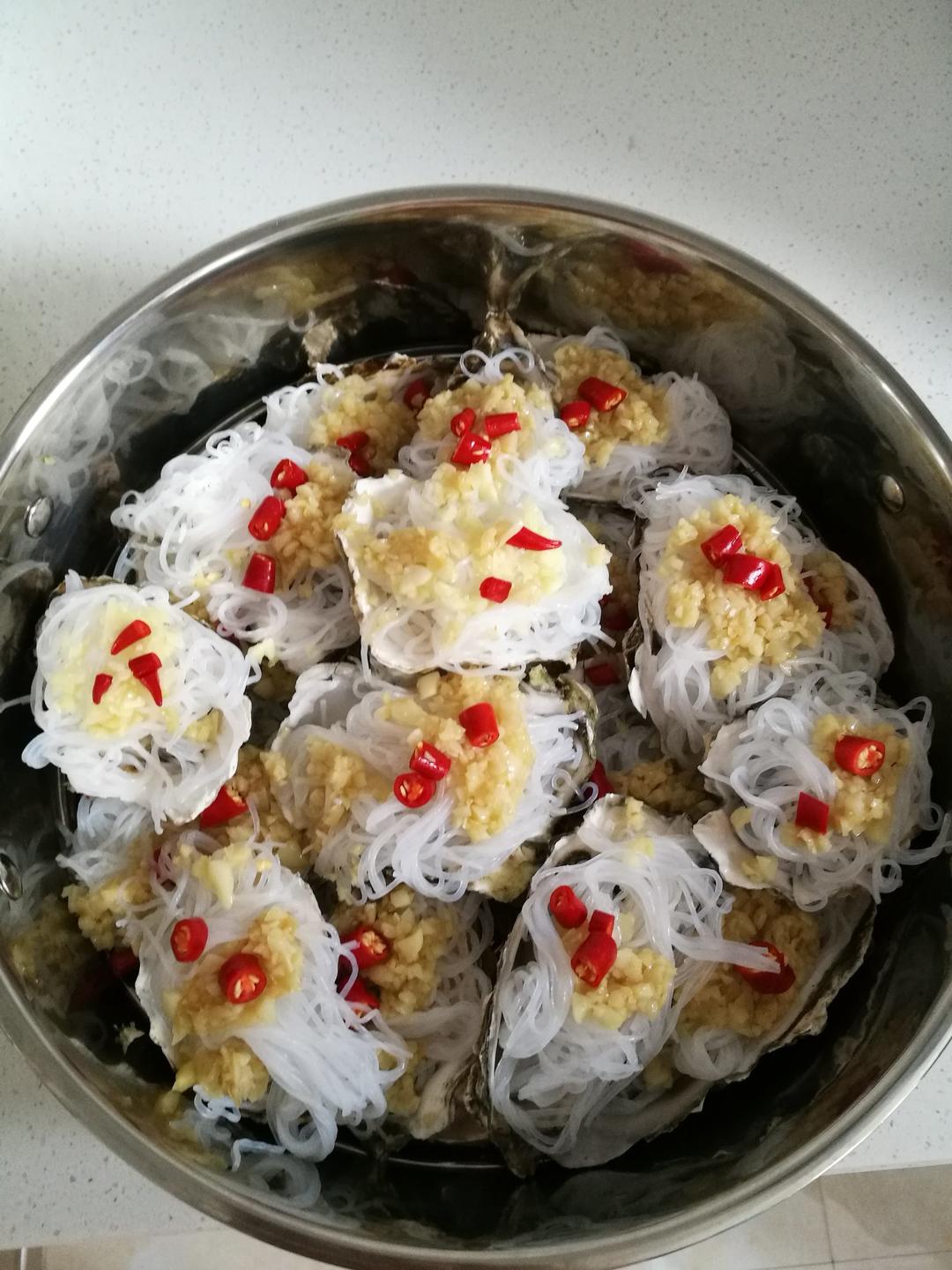 蒜蓉粉丝蒸生蚝