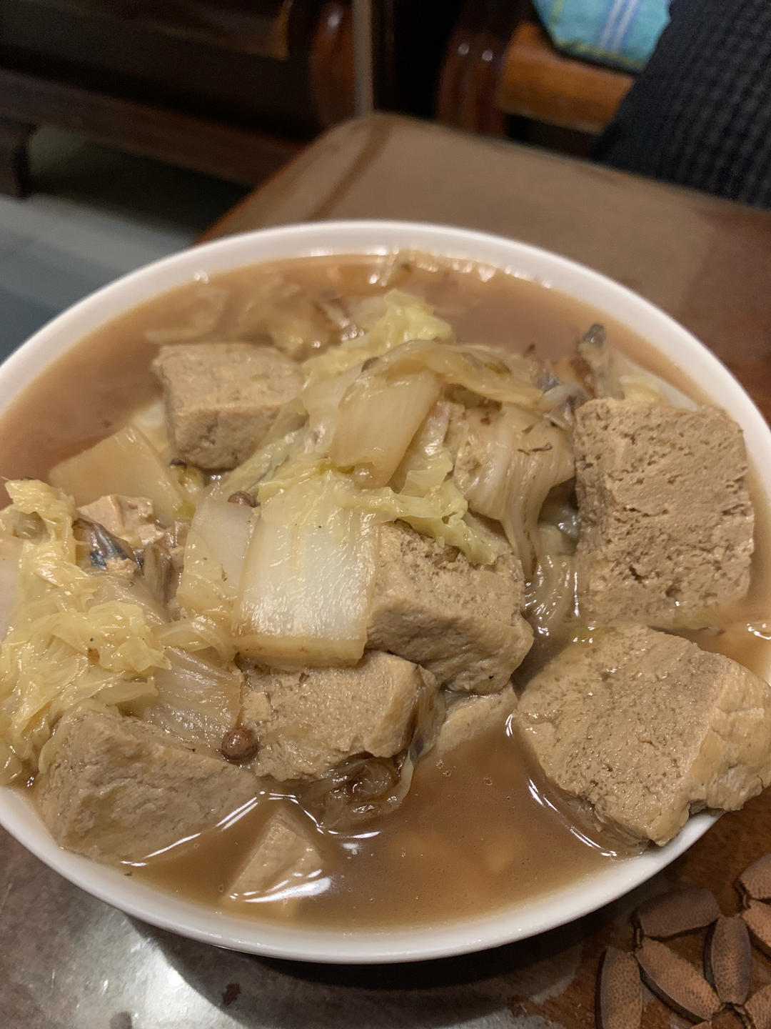 超级简单白菜炖冻豆腐