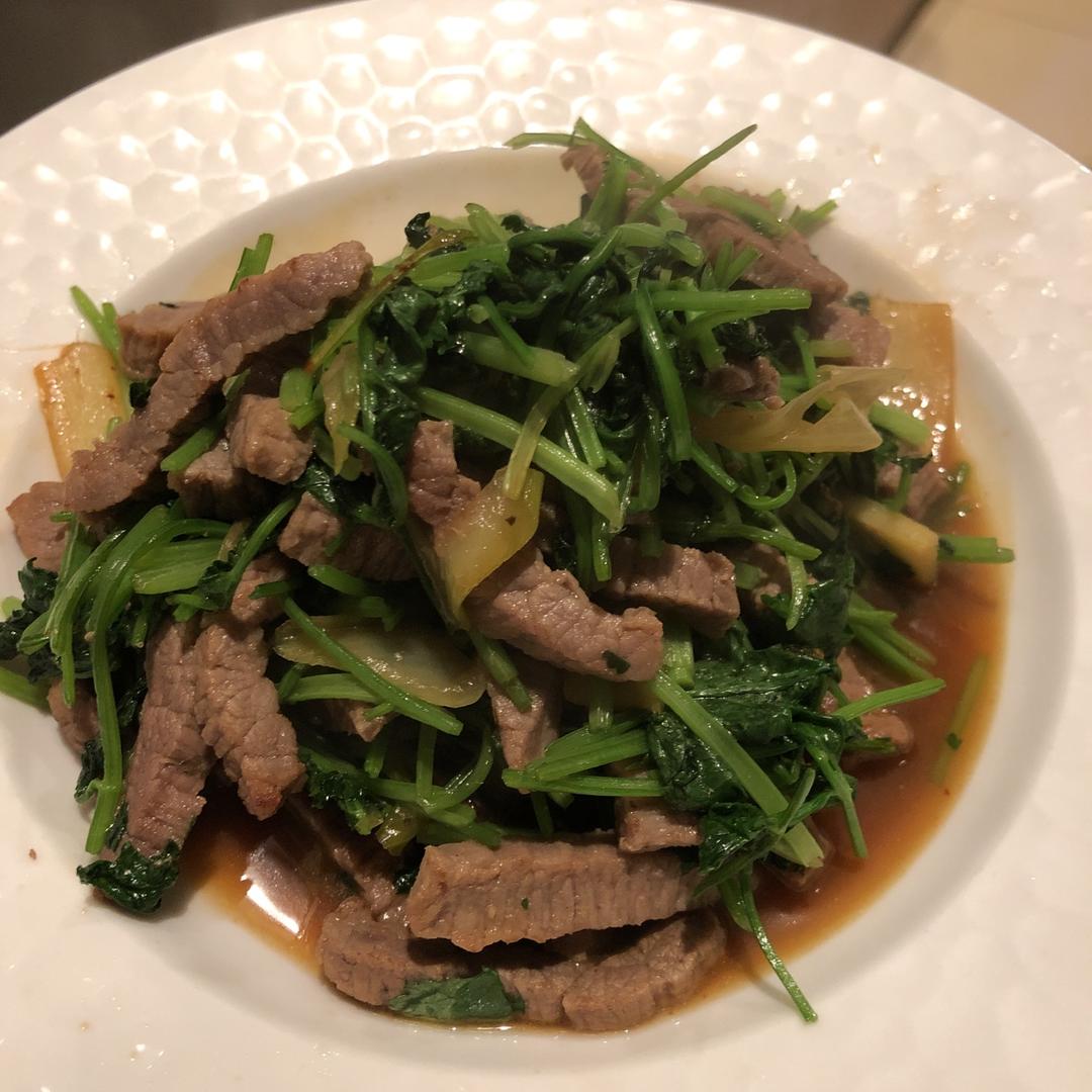 香菜炒牛肉（附菜根香做法）