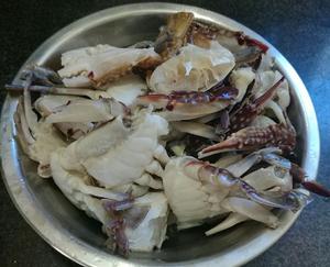 沙茶螃蟹炒年糕的做法 步骤1