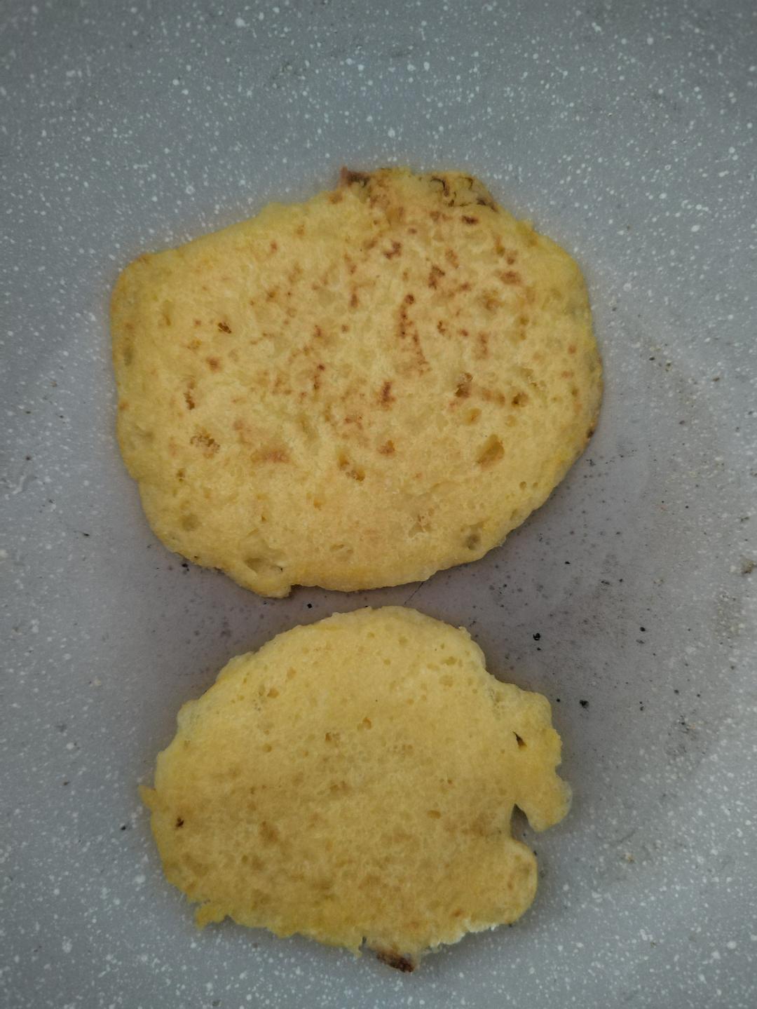 鸡蛋玉米饼（附松饼煎圆的方法）