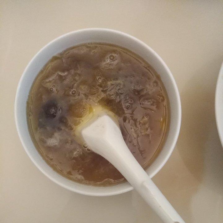 冰糖银耳红枣汤