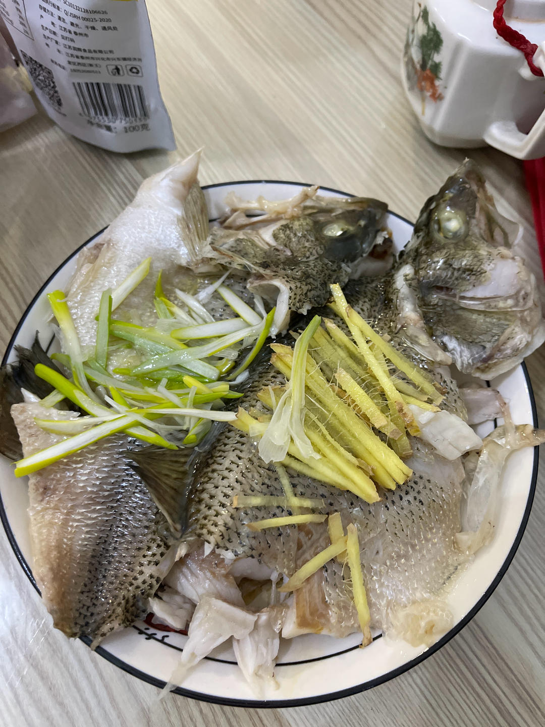 10分钟做 清蒸鲈鱼 （附切鱼图解）