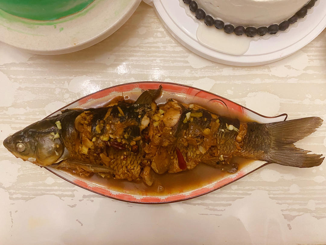 红烧鱼一草鱼一舔盘儿版💕鱼汁拌饭吃两大碗！