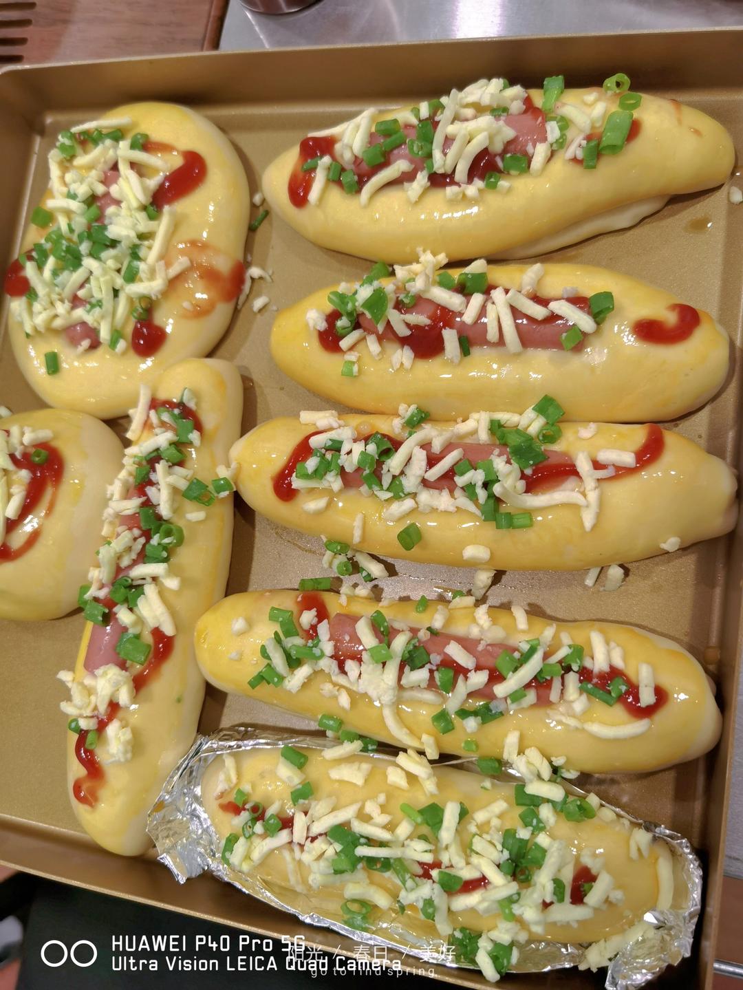 超松软的一发芝士香葱火腿沙拉面包|柔软拉丝|新手友好