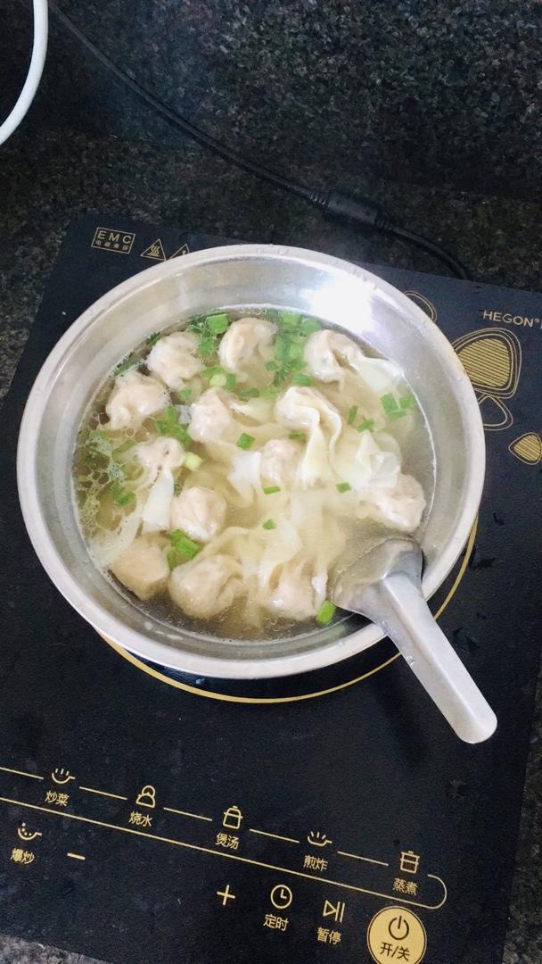 「巨好吃牛肉鲜虾馄饨」附馄饨灵魂的虾🦐油制作