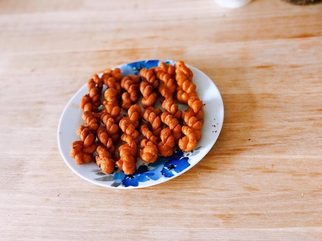 鸡蛋小麻花