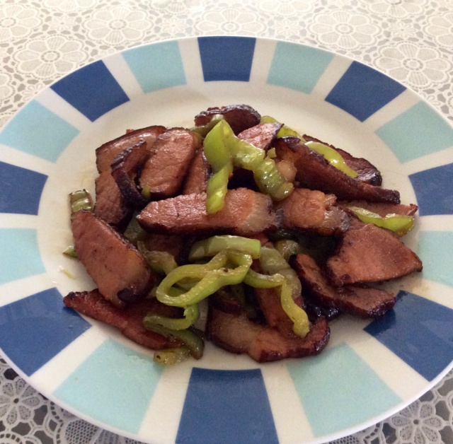家常菜之辣椒炒熏肉