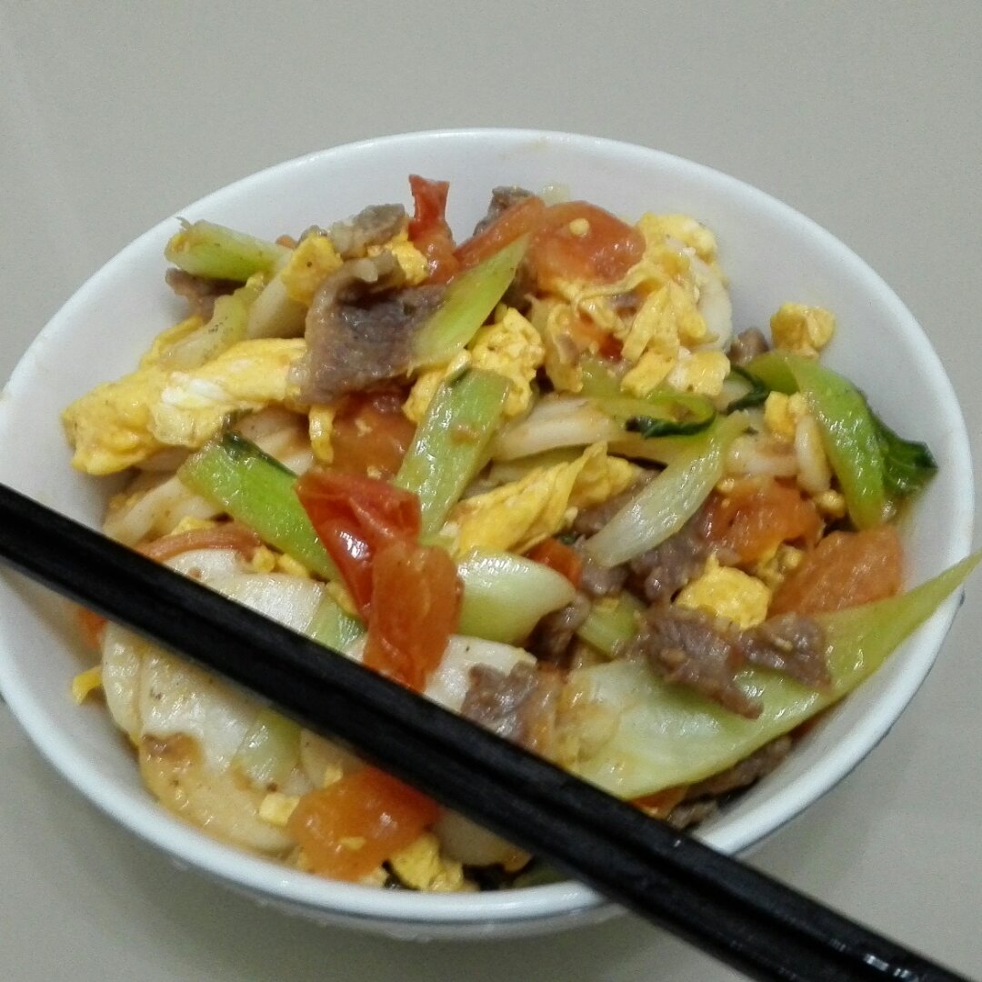 杂蔬鸡蛋炒年糕