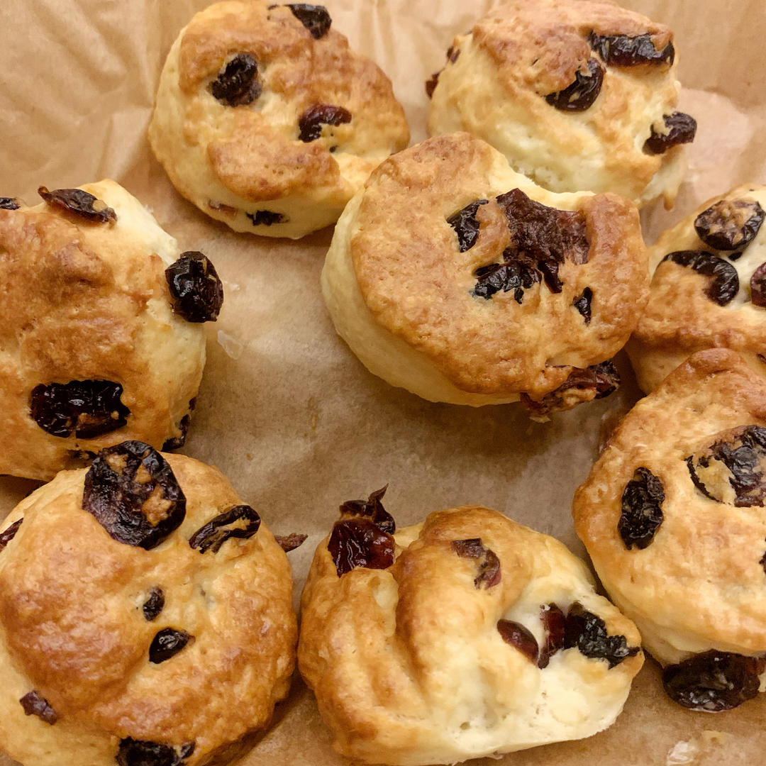 一定要尝试！爆炸好吃的！淡奶司康！【空气炸锅司康】