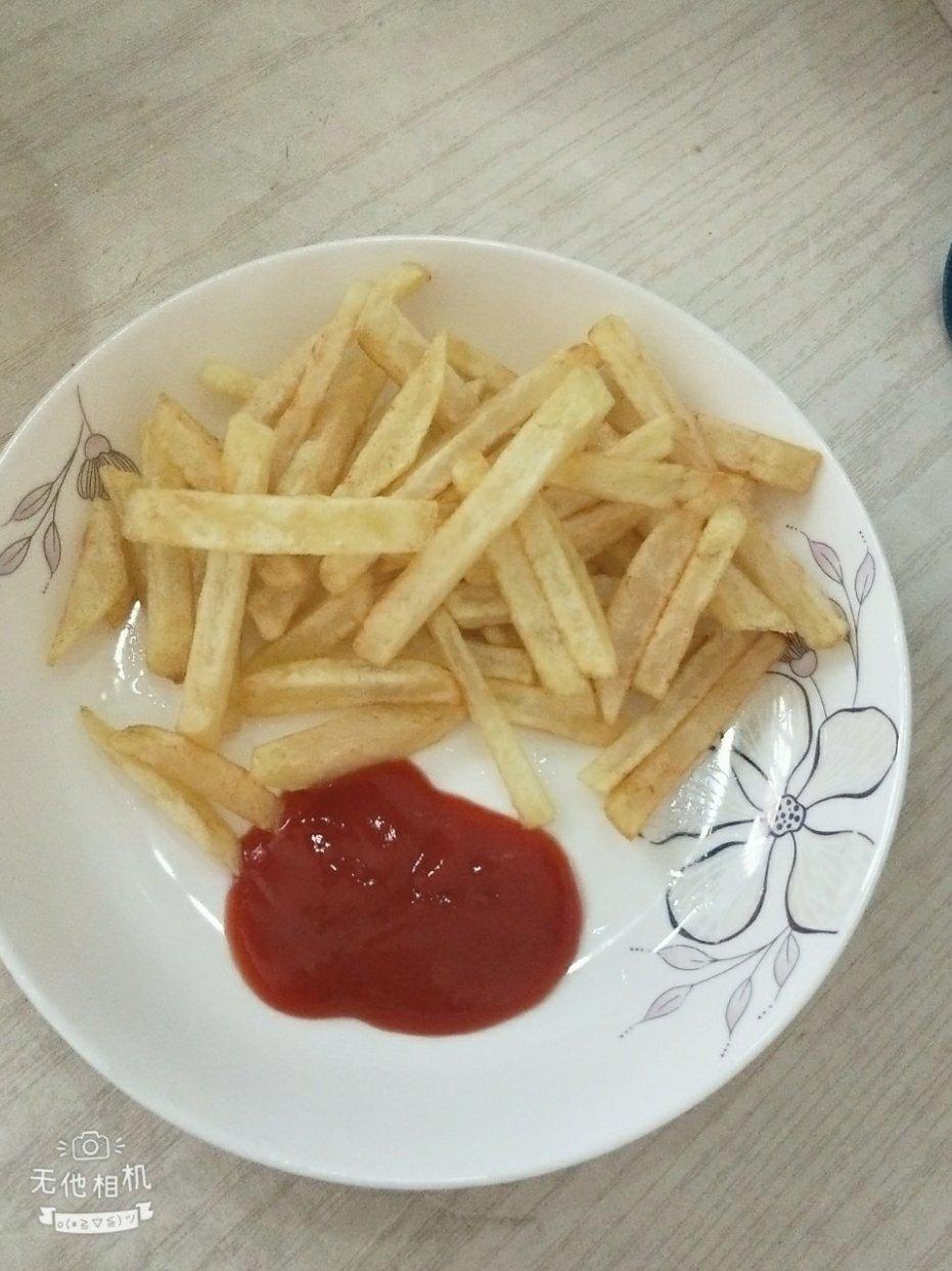 新手一次成功的炸薯条（脆脆的，不信你试一下😄）