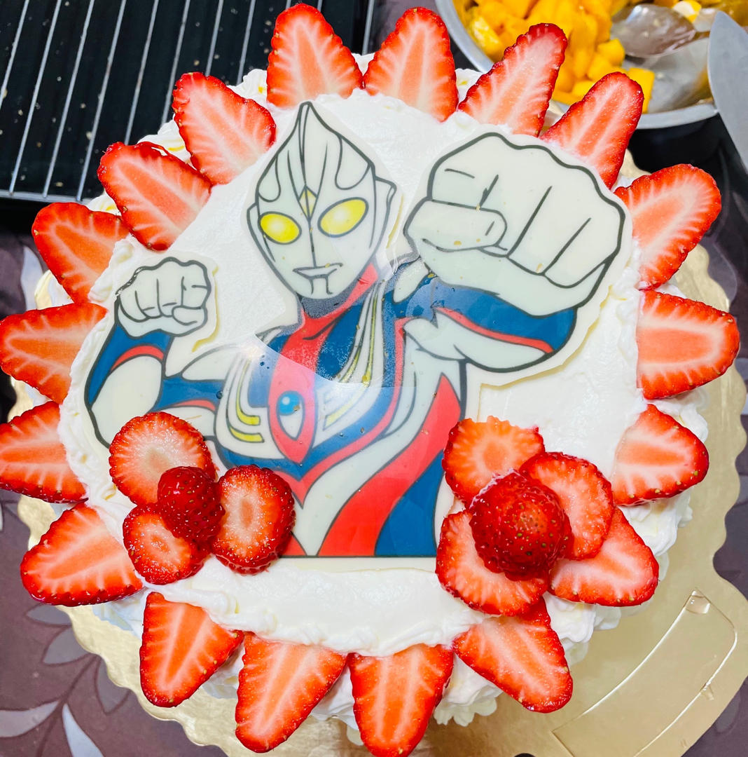 巧克力转印蛋糕—奥特曼造型