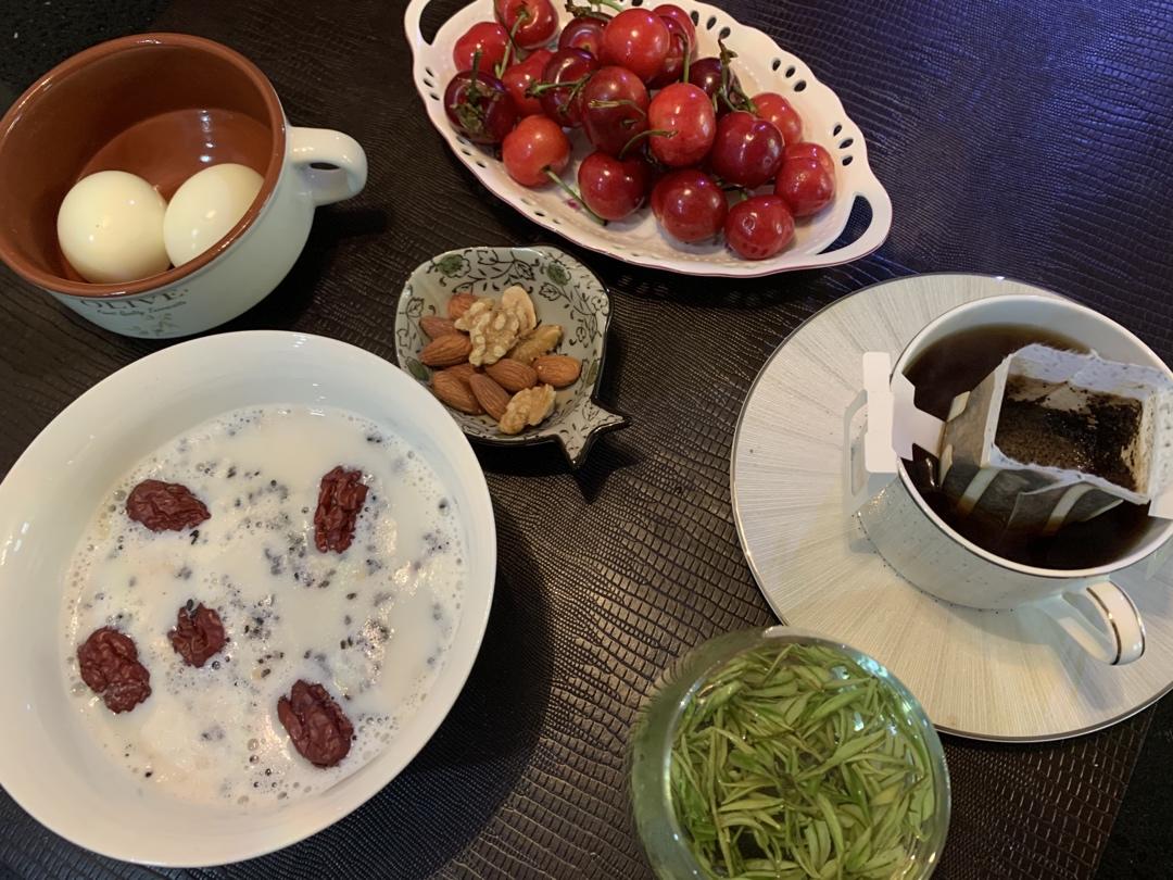 燕麦黑芝麻粥