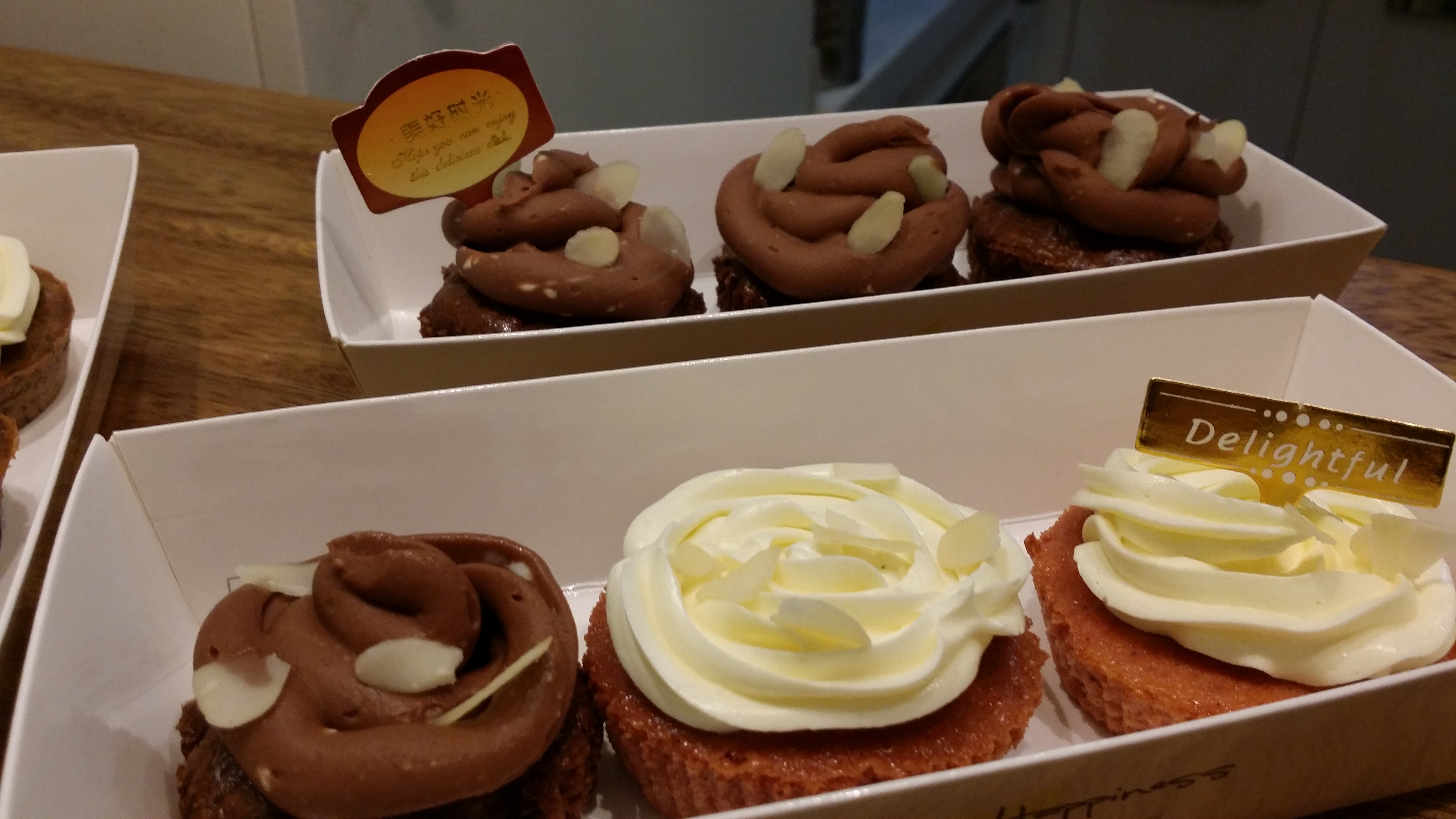 古典巧克力cupcake配马斯卡彭奶油霜