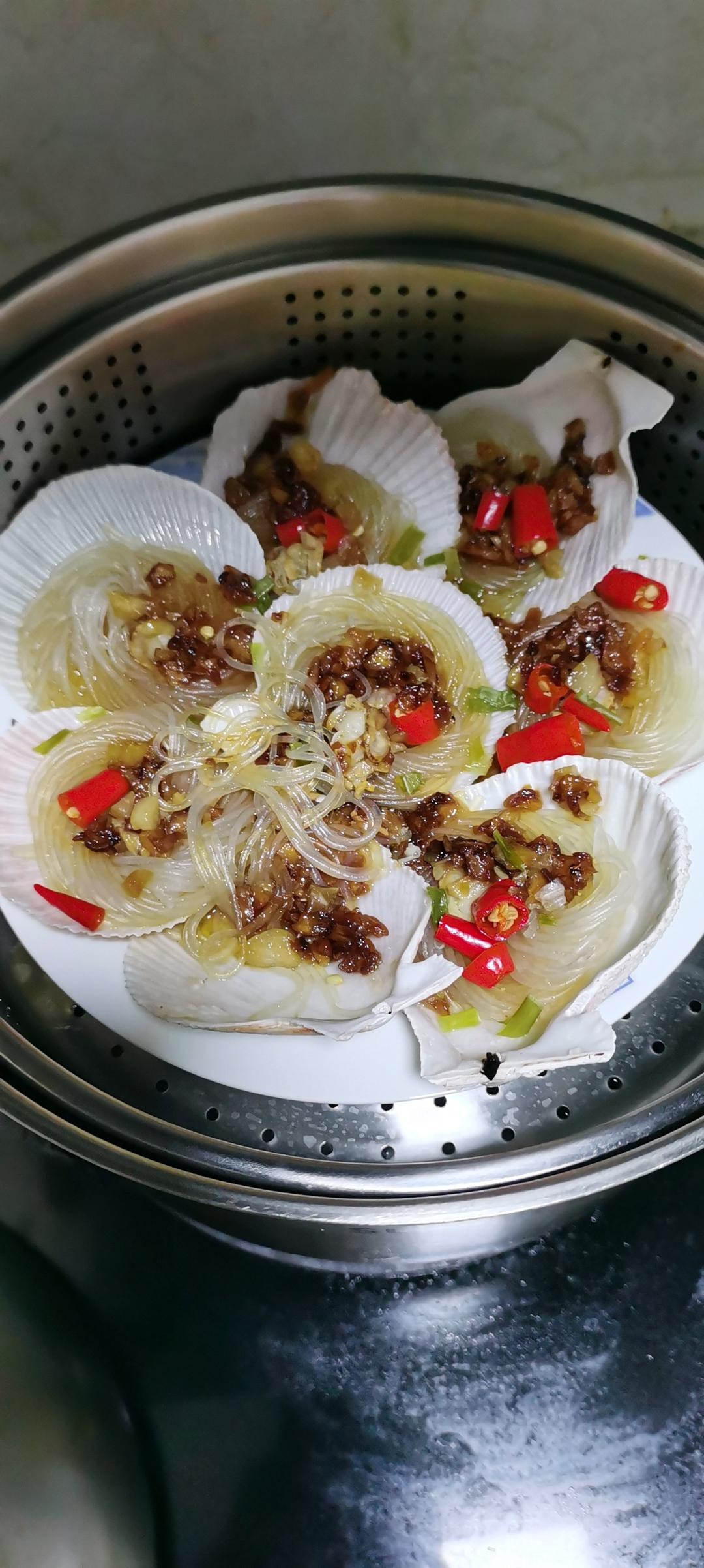 零失败的蒜蓉粉丝蒸扇贝