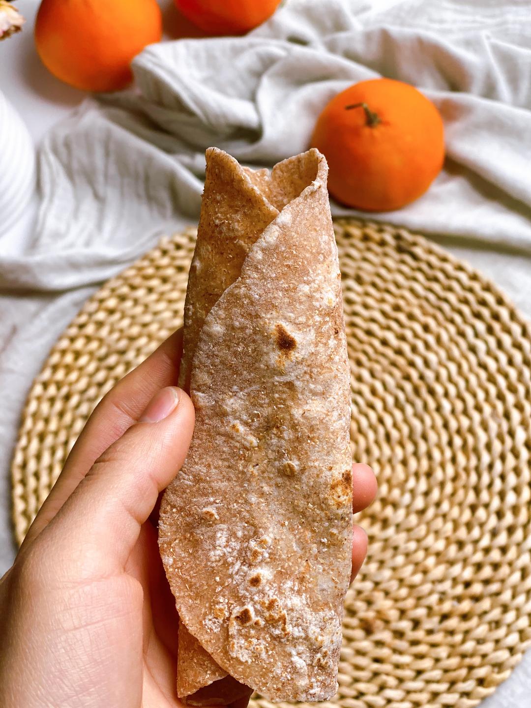 【健身减脂】全麦牛奶无油无糖卷饼皮春饼不发硬有嚼劲墨西哥鸡肉卷卷饼皮烫面法烙饼星巴克星爸爸牛肉卷麦西恩的做法