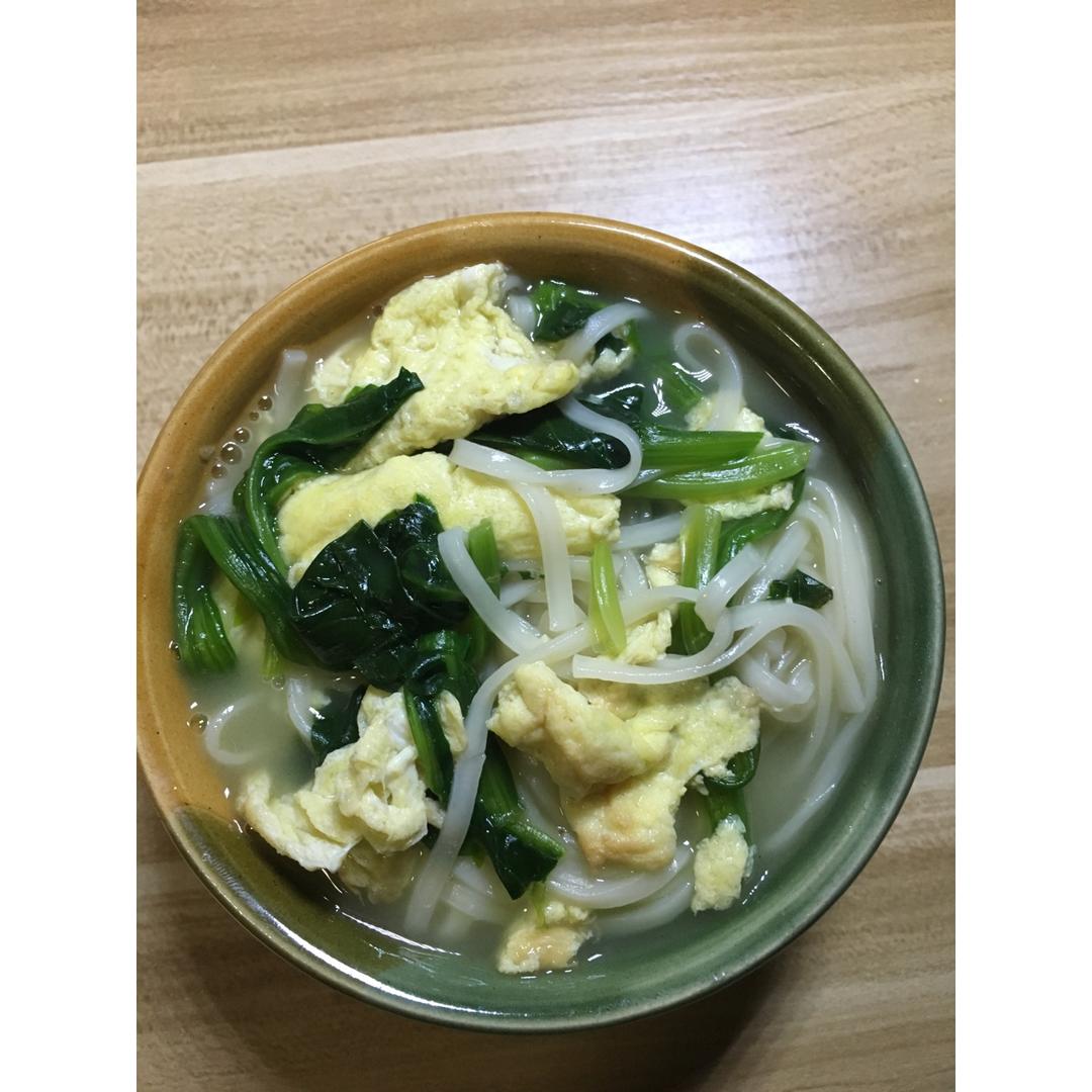 菠菜鸡蛋面