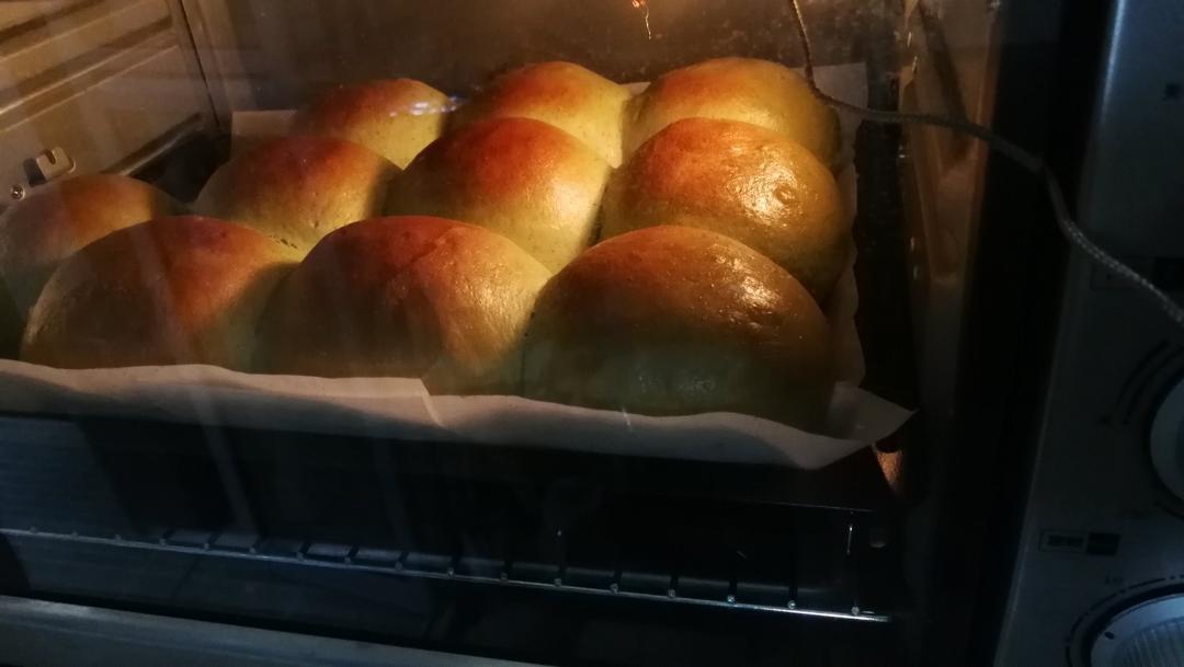 抹茶椰奶沙发吐司