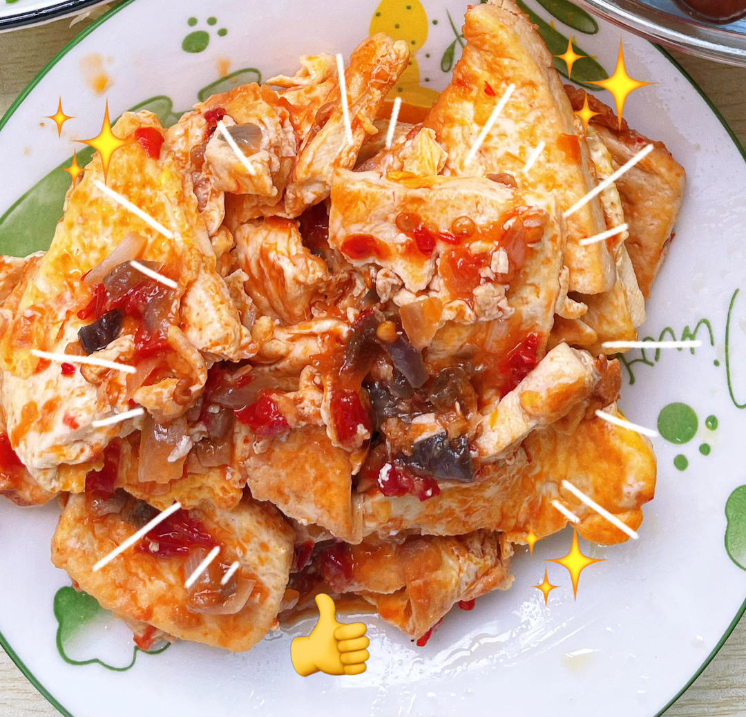 蒜蓉辣酱蛋包豆腐的做法