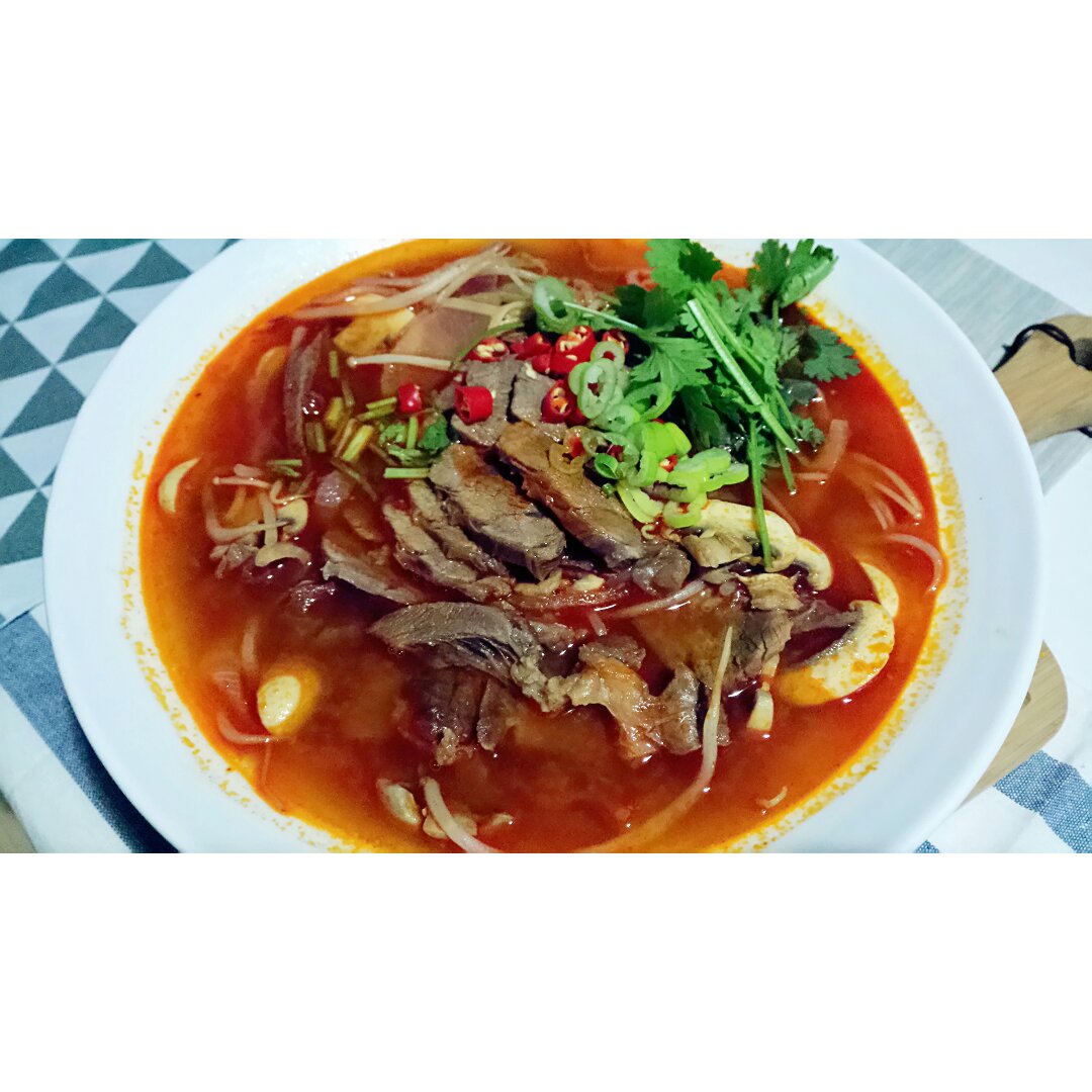 韩式辣牛肉汤【曼食慢语】