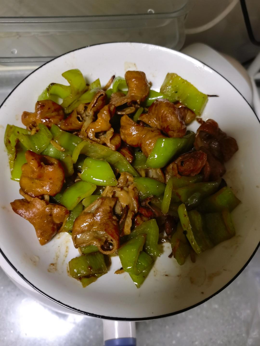 尖椒肥肠，不油不腻及挑尖椒秘方