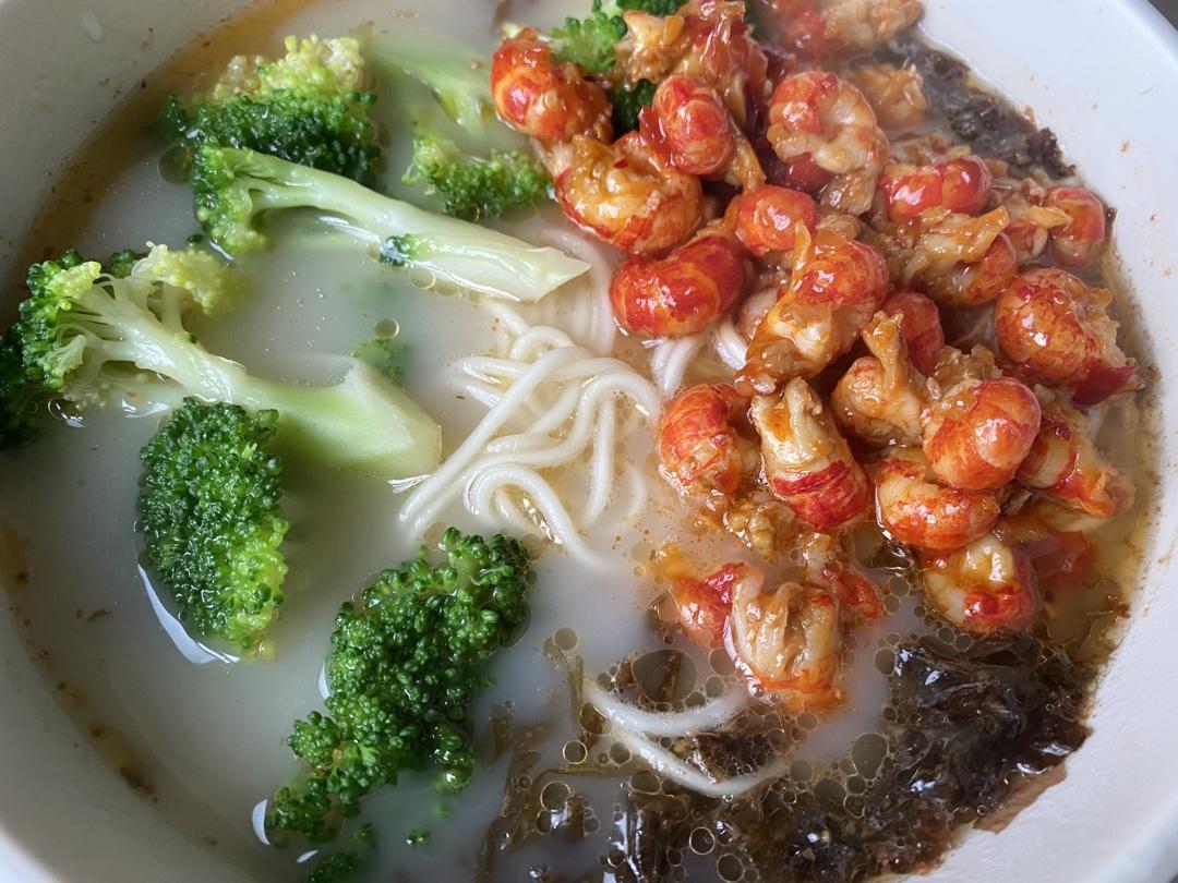 小龙虾盖浇饭