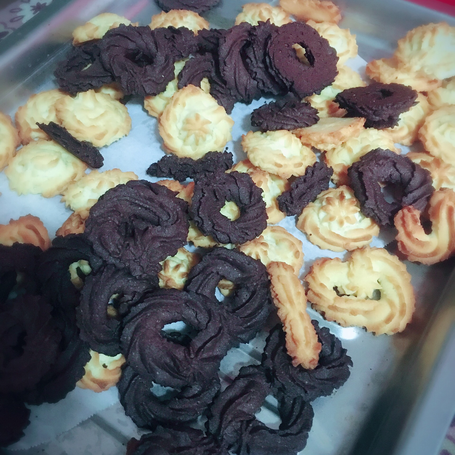 多种口味曲奇（香草、巧克力、抹茶）