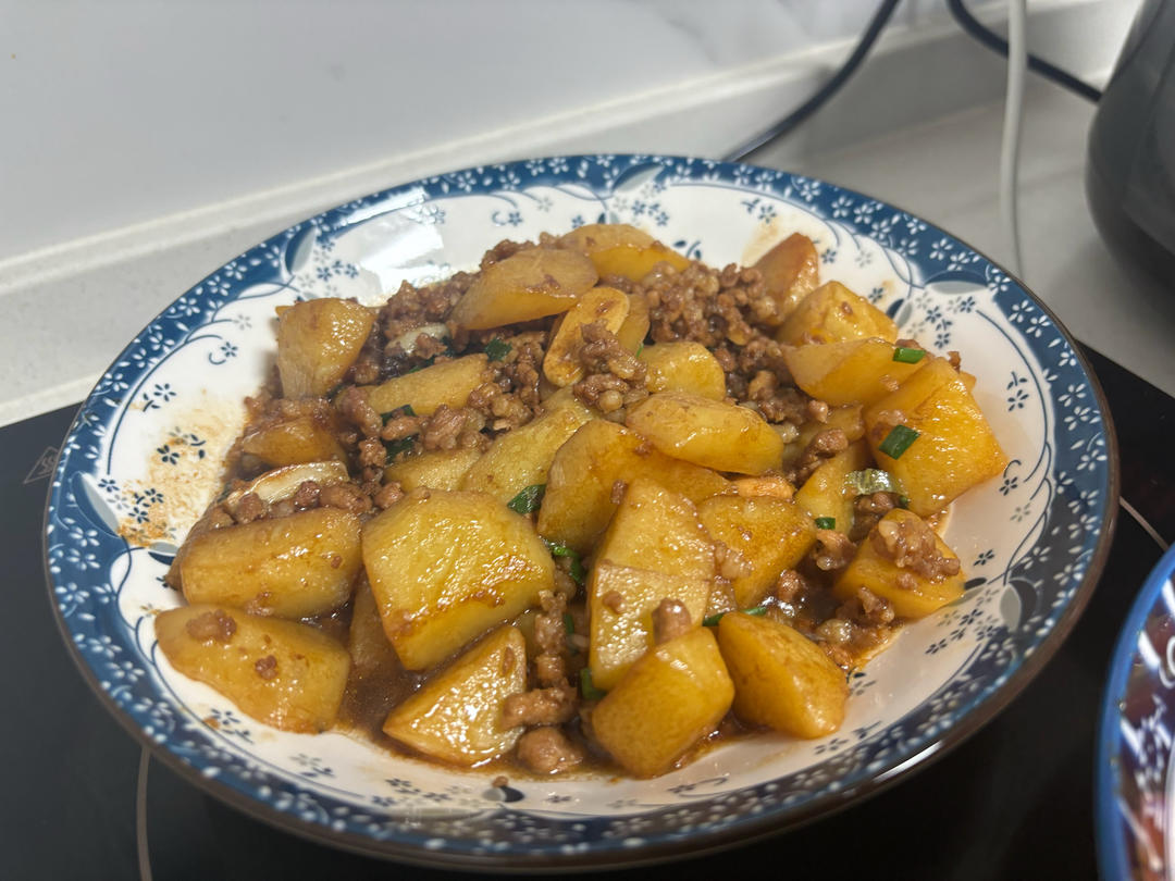 超级下饭的肉沫炒土豆！