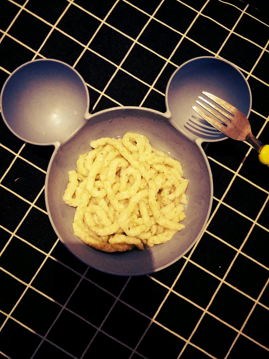 西蓝花鲜虾面线的做法