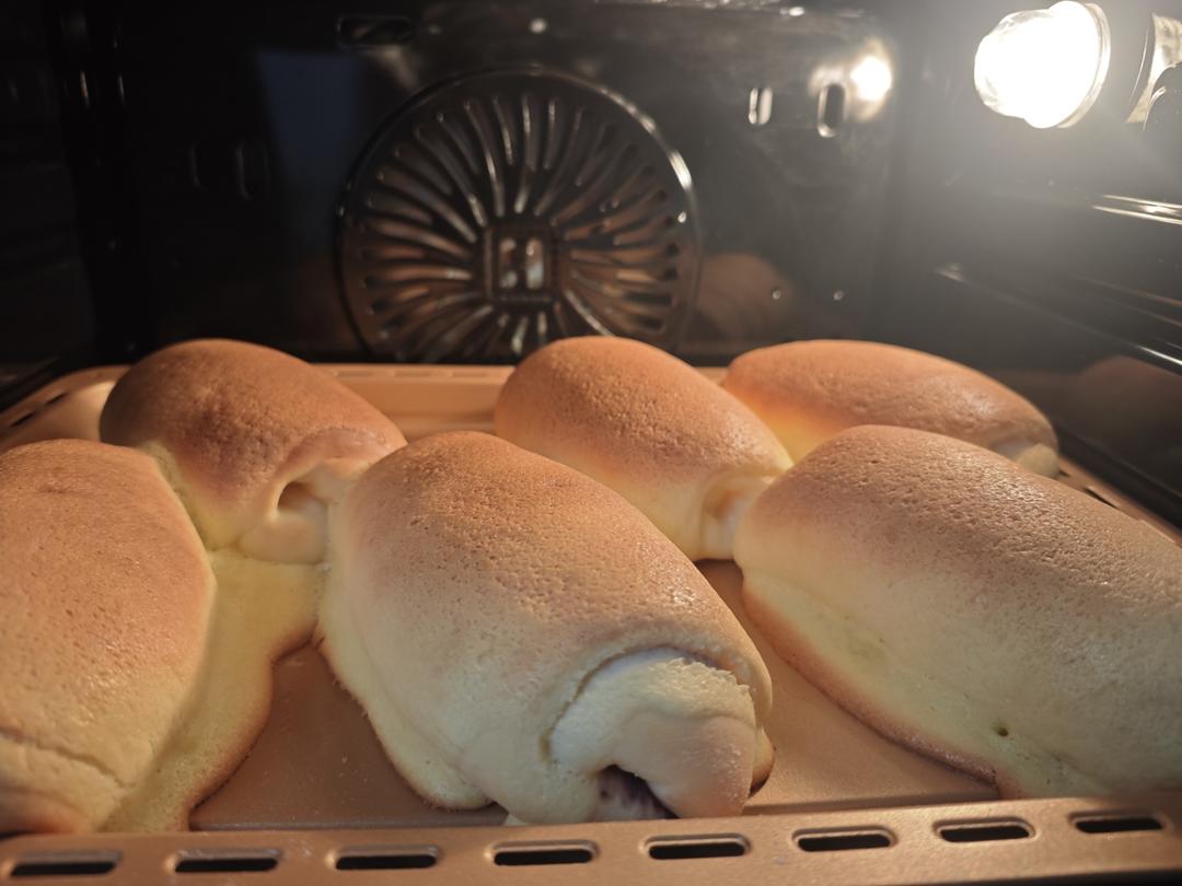 台式面包店十几年的招牌-日式乳酪面包