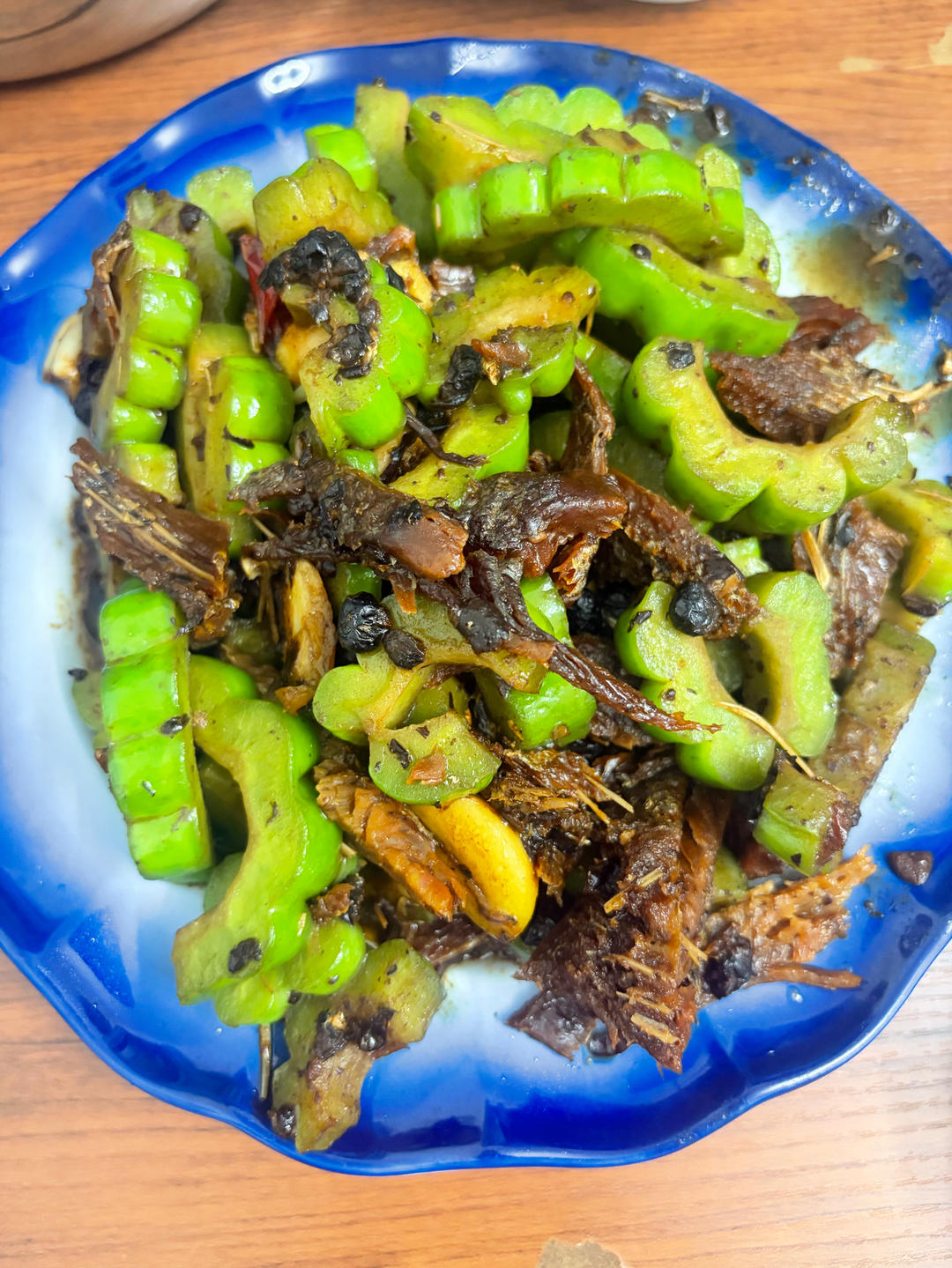 豆豉鲮鱼炒苦瓜