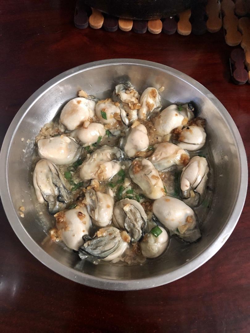 蒜蓉粉丝蒸生蚝肉