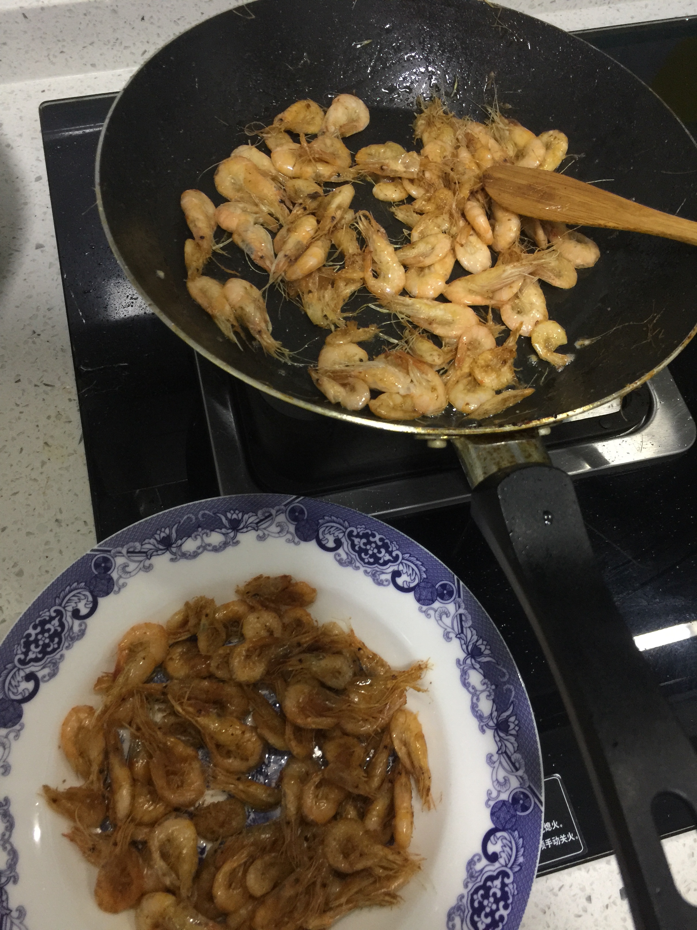家常菜香酥河虾的做法 步骤2