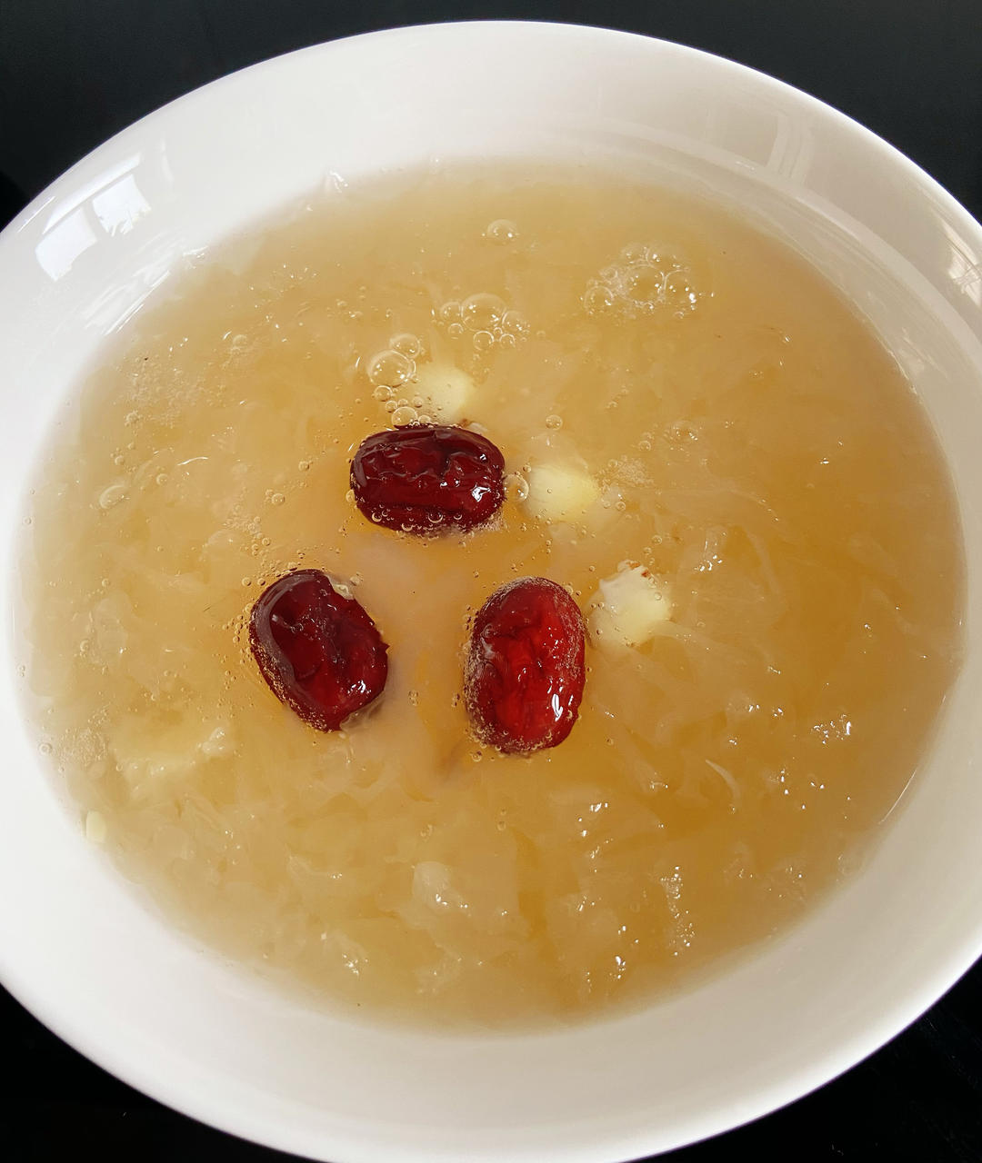 红枣银耳莲子羹（有出胶质、出胶，懒人的电压力锅版）