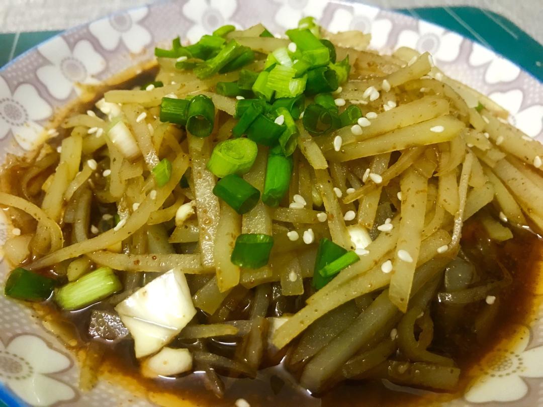 凉拌酸辣土豆丝