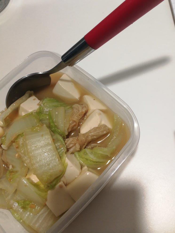 白菜金针菇烩豆腐