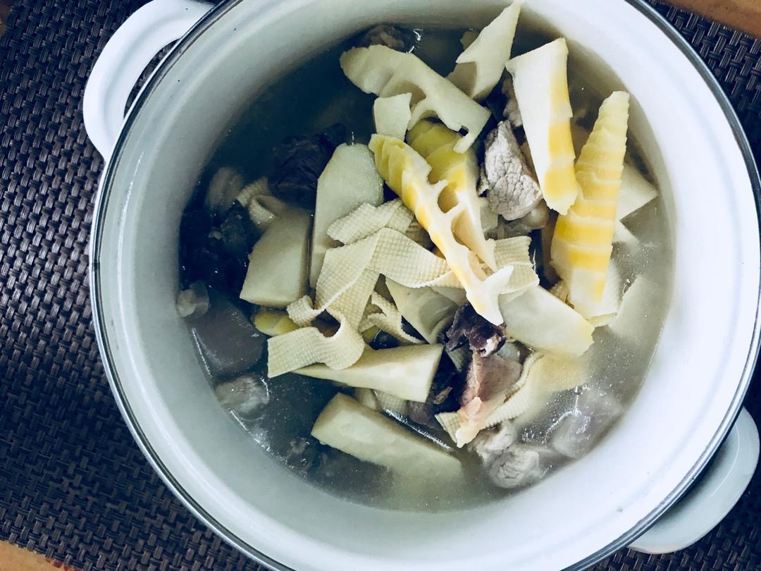 腌笃鲜