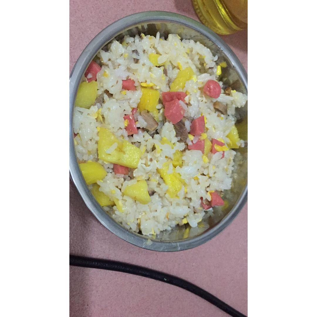 菠萝炒饭