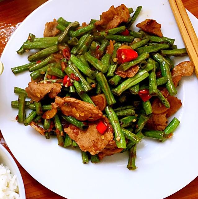 豆角炒肉片的做法