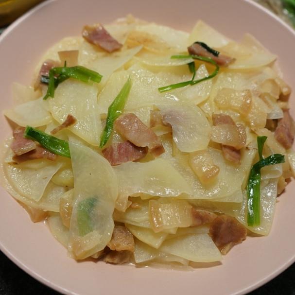 咸肉丁炒土豆（快手）