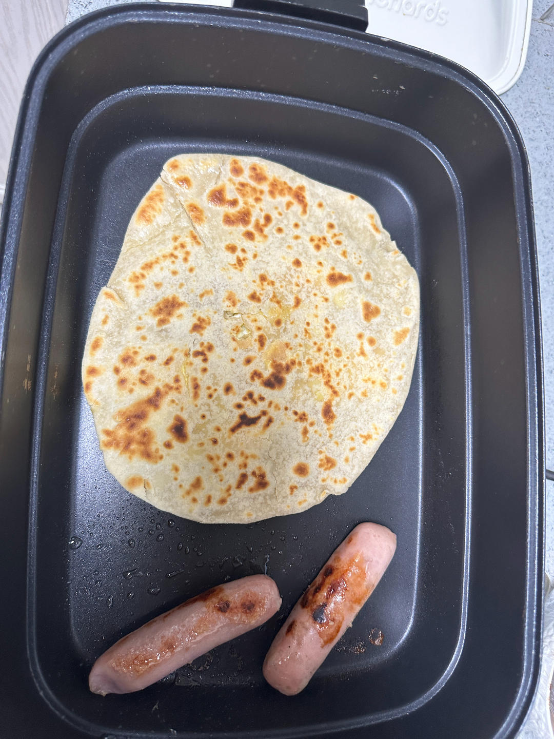 鼓大泡的鸡蛋灌饼(附煎饼酱做法)