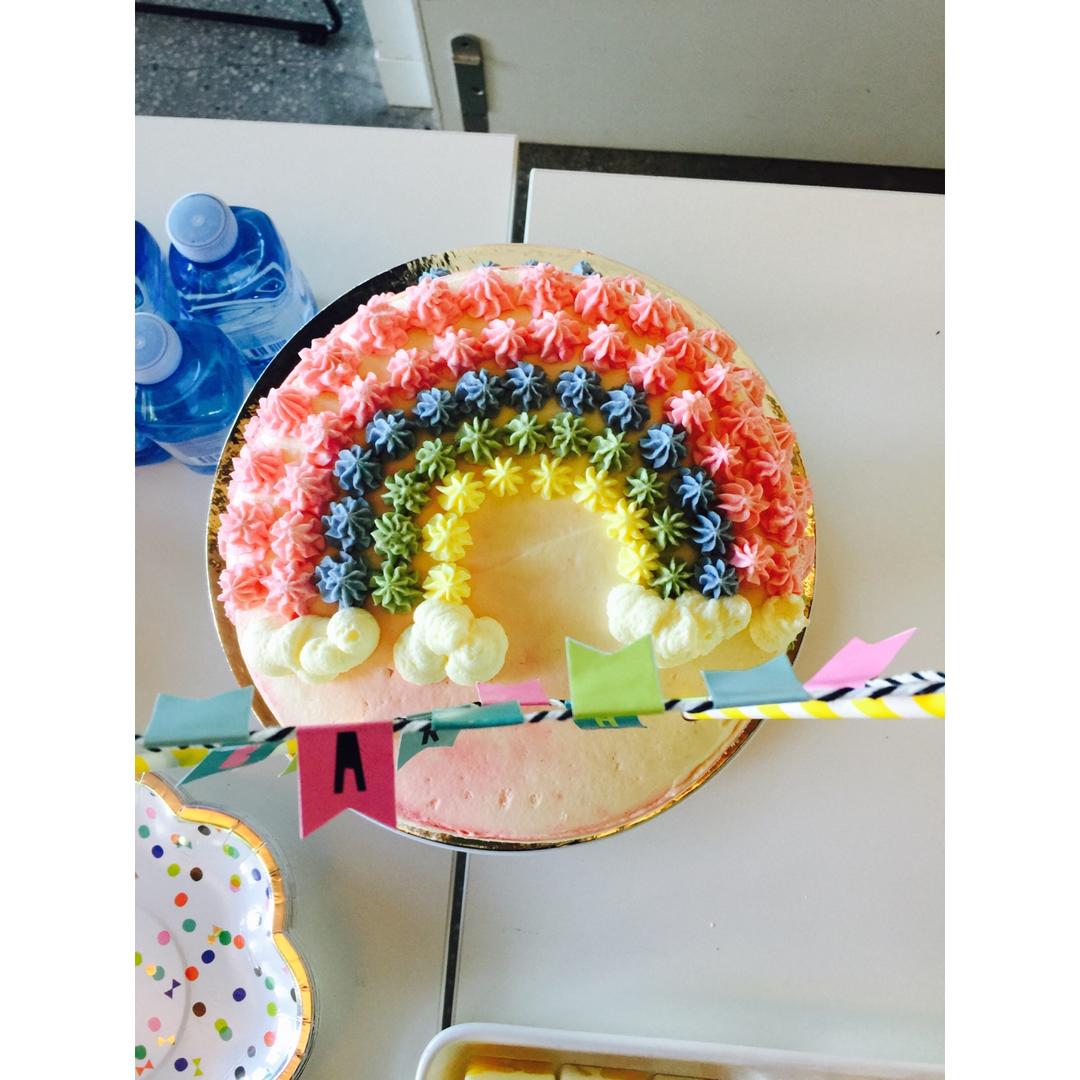 详细的裱花教程--彩虹蛋糕