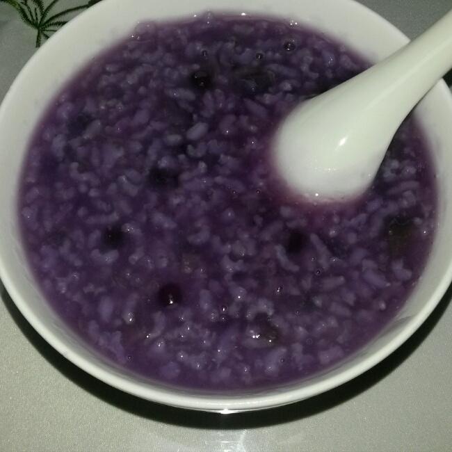 紫薯西米粥的做法
