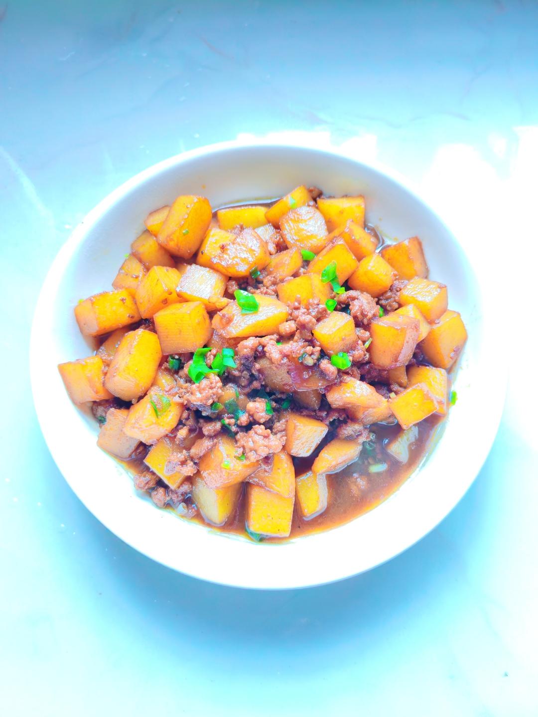 超级下饭的肉沫炒土豆！